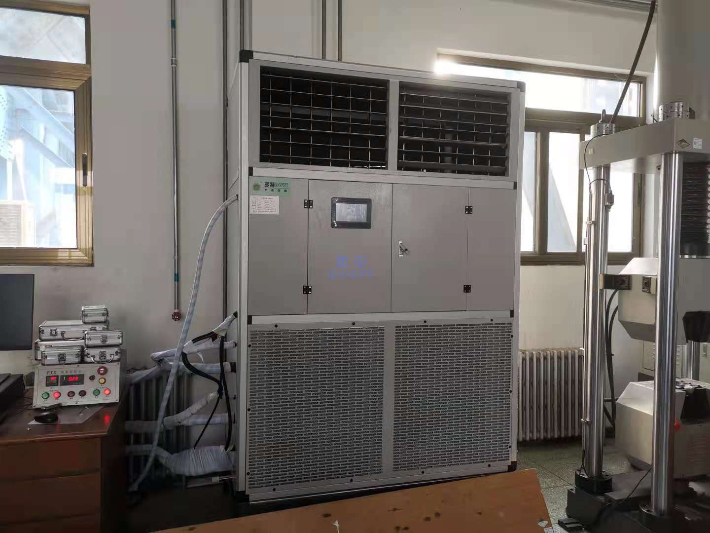 我公司為國家鐵路產(chǎn)品質(zhì)檢中心提供恒溫恒濕機(jī)組安裝調(diào)試完成(圖2)